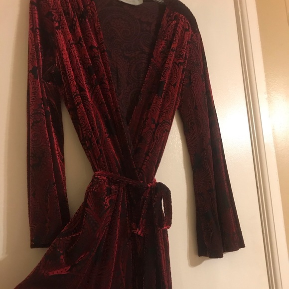 Velvet boutique romper, worn once - Picture 3 of 6